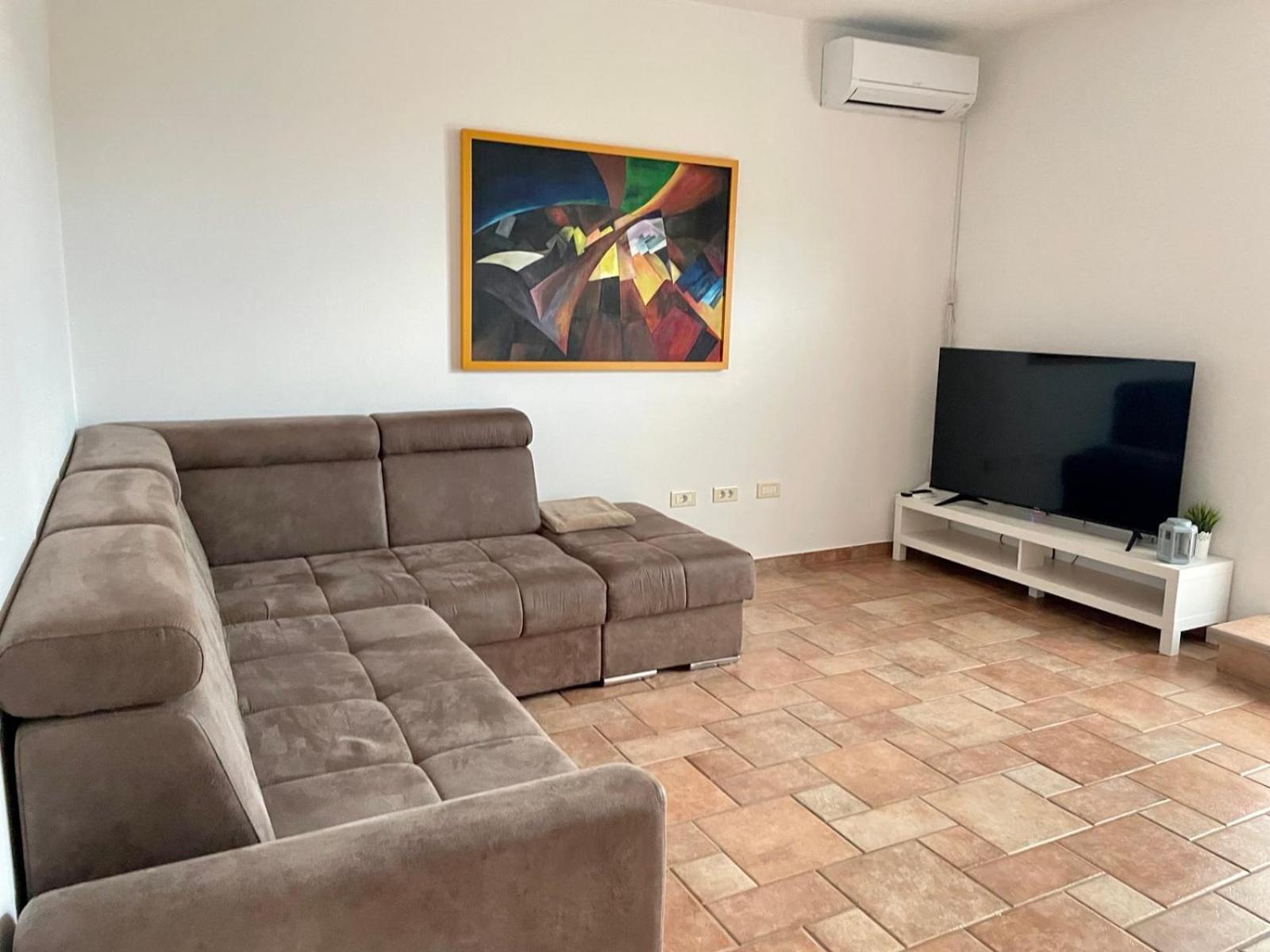 Olea Mar Apartma Pobegi Exterior photo